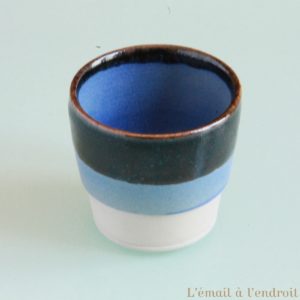 Tasse marron bleu