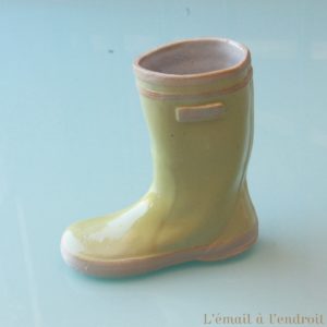 Botte en céramique jaune